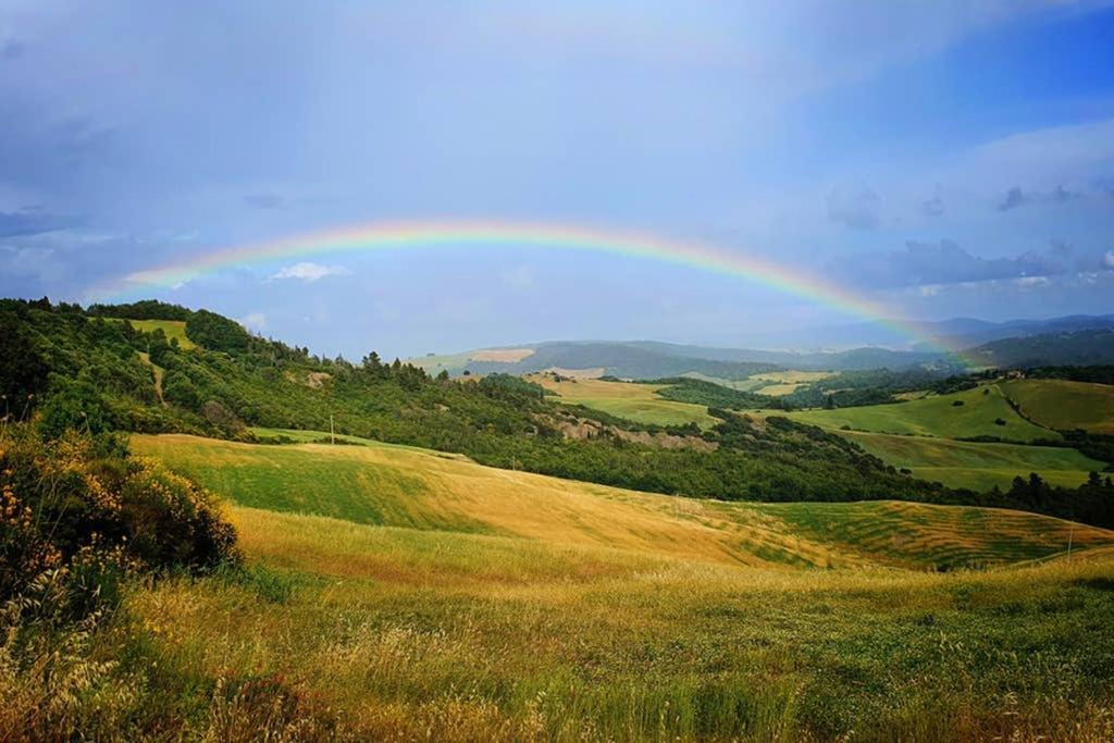 Appartamento Il Nido Volterra Exterior foto
