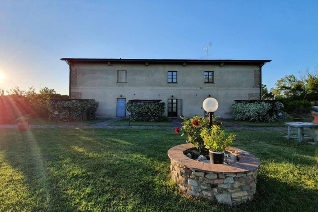 Appartamento Il Nido Volterra Exterior foto